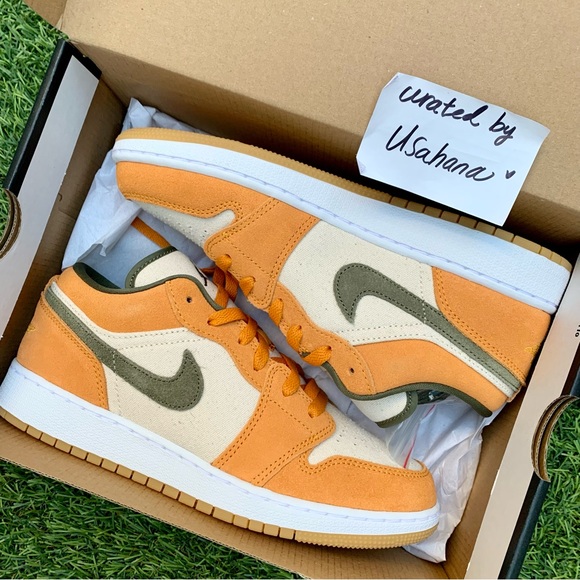 Nike Air Jordan 1 low curry olive shoes - Picture 5 of 5